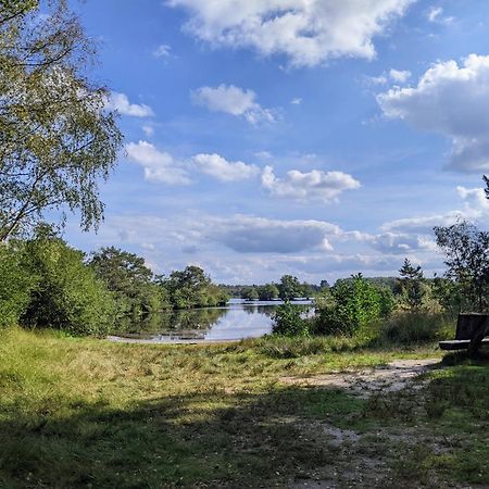 Sfeervol Chaletje In Een Rustige Bosrijke Omgeving Diessen Exterior foto