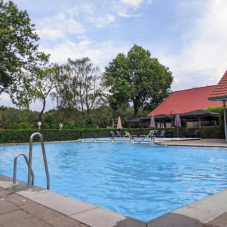 Sfeervol Chaletje In Een Rustige Bosrijke Omgeving Diessen Exterior foto